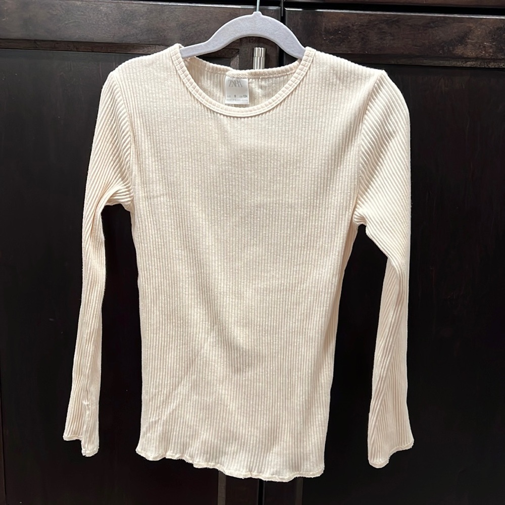 Zara girls size 9 long sleeve shirt. Like new